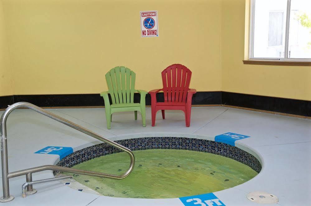 King Oscar Motel Сентралия Екстериор снимка