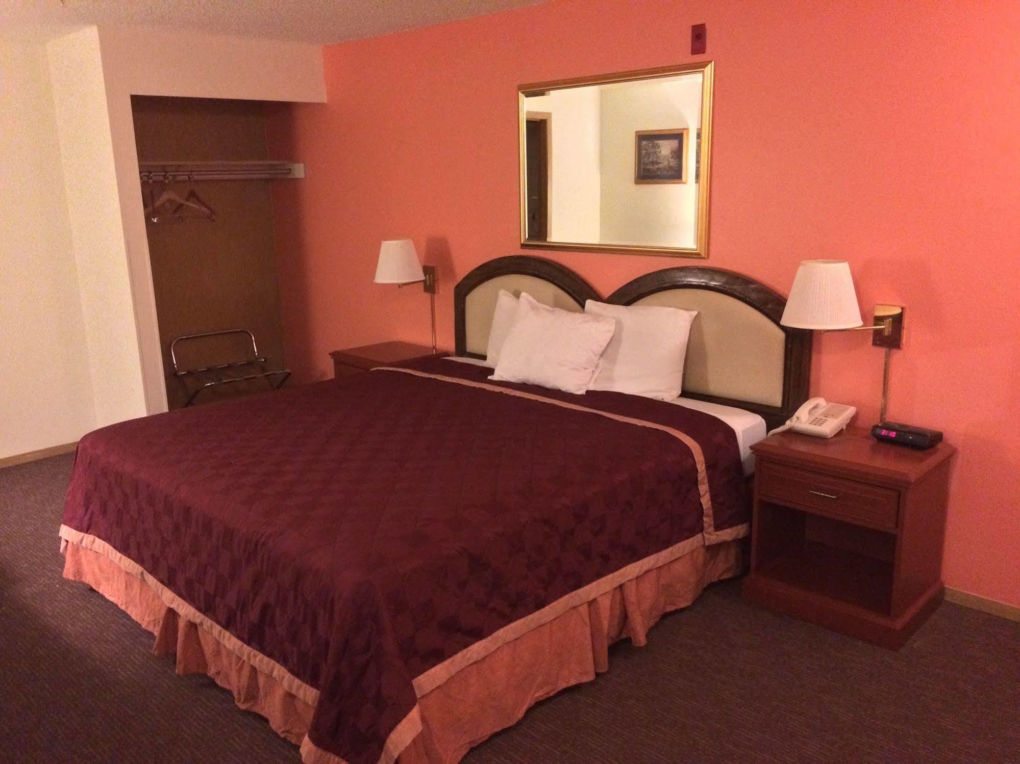 King Oscar Motel Сентралия Екстериор снимка