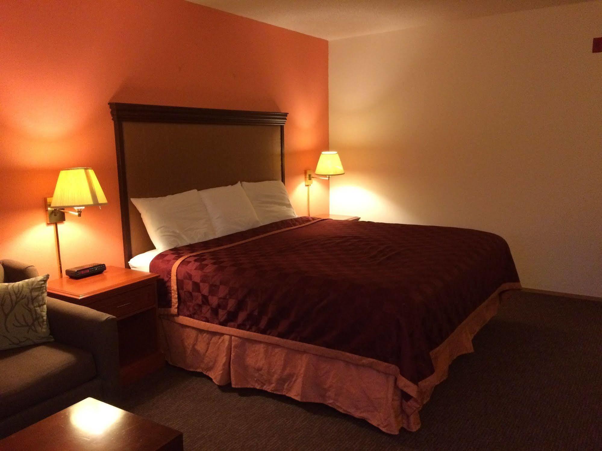 King Oscar Motel Сентралия Екстериор снимка