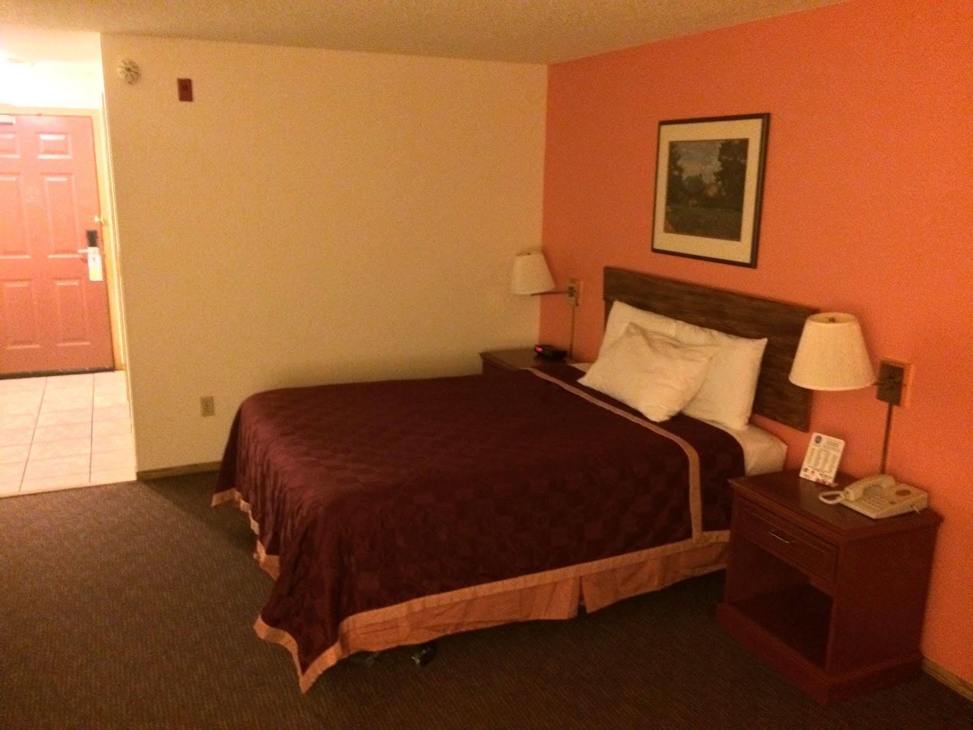 King Oscar Motel Сентралия Екстериор снимка