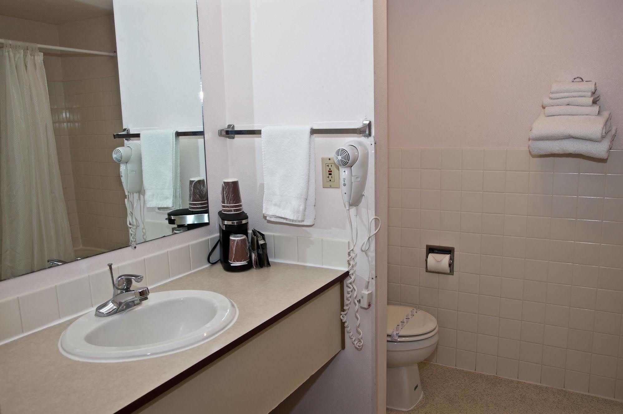 King Oscar Motel Сентралия Екстериор снимка